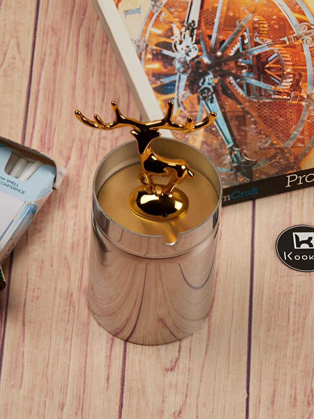 Kookee Silver-Toned & Gold-Toned Stainless Steel Ash Tray With Lid