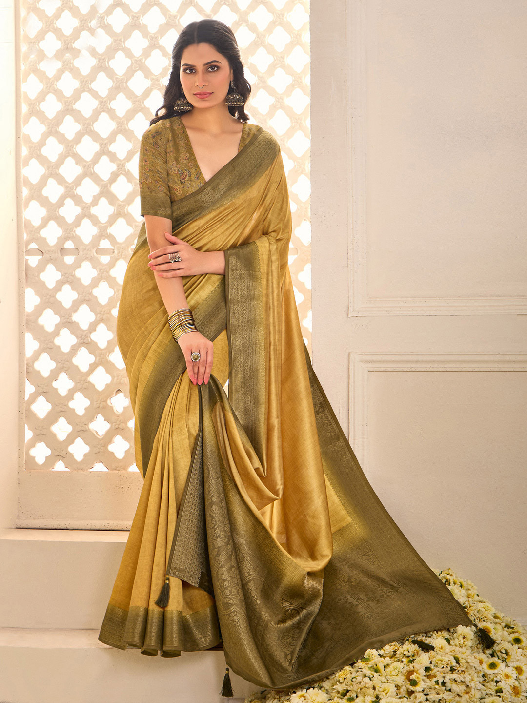 House of Pataudi Jamdani Woven Design Saree With Blouse Piece