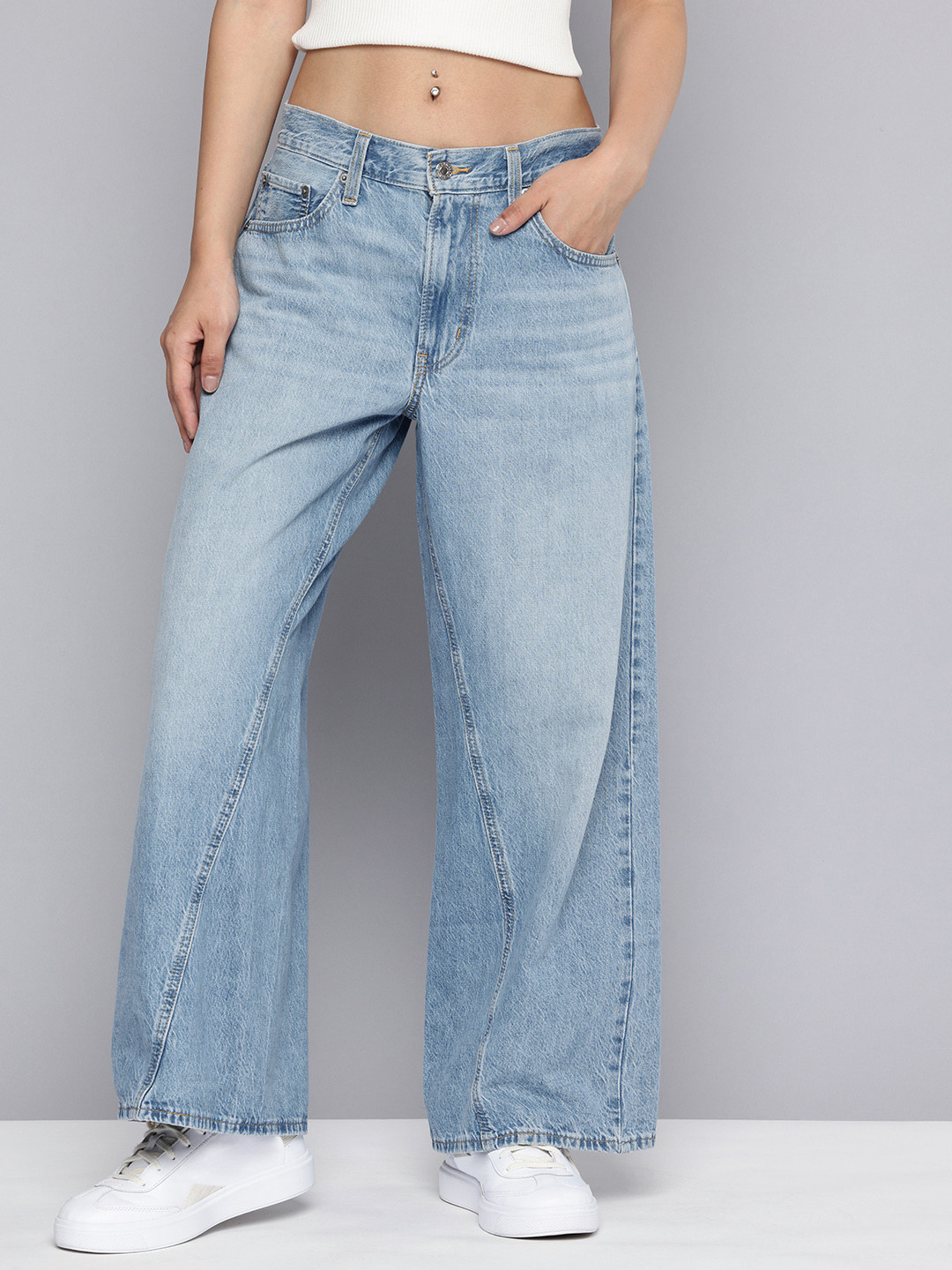 Levis Women Baggy Carpenter Fit High-Rise Light Fade Pure Cotton Jeans