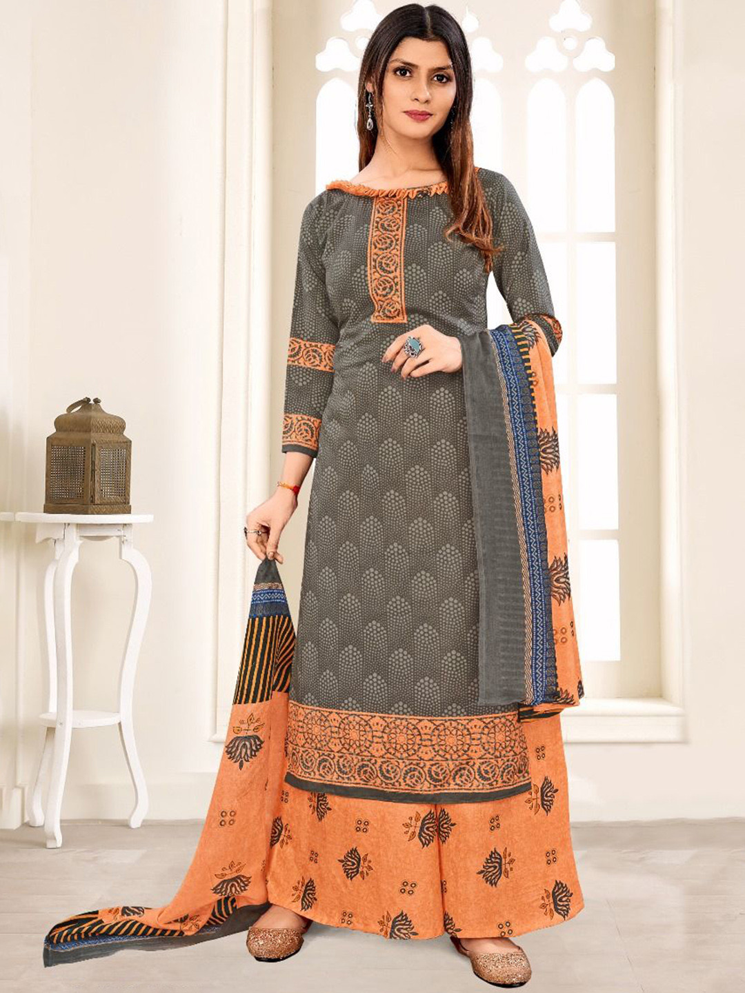 EVERETHNIC Geometric Printed Unstitched Dress Material