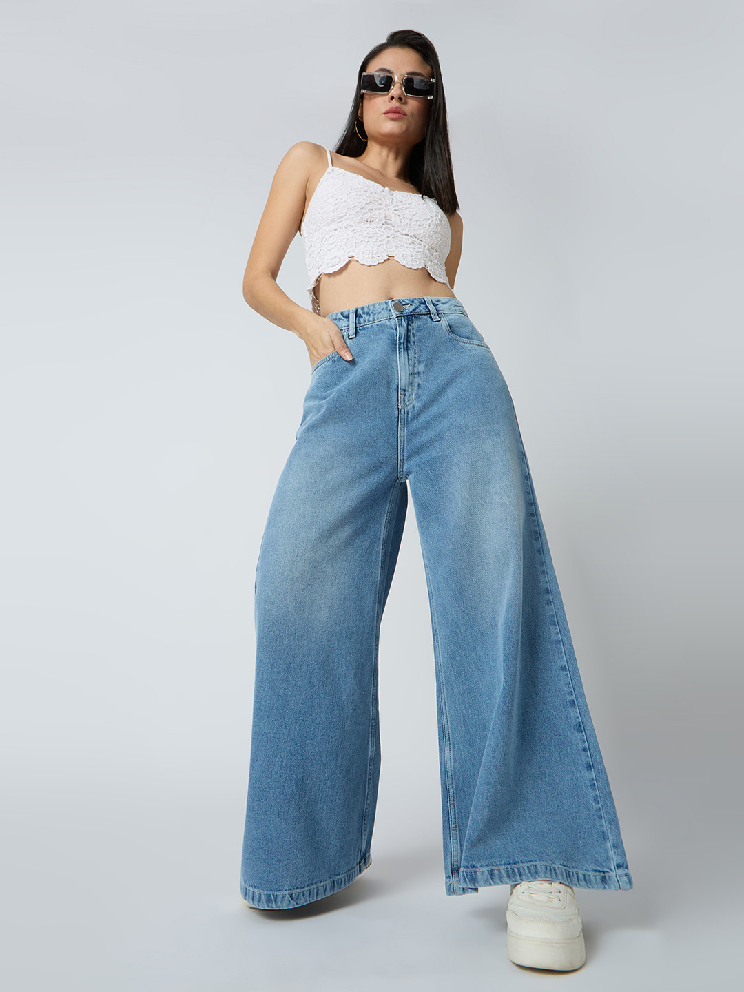 Globus Cotton Solid Mid-Rise Super Flared Jeans