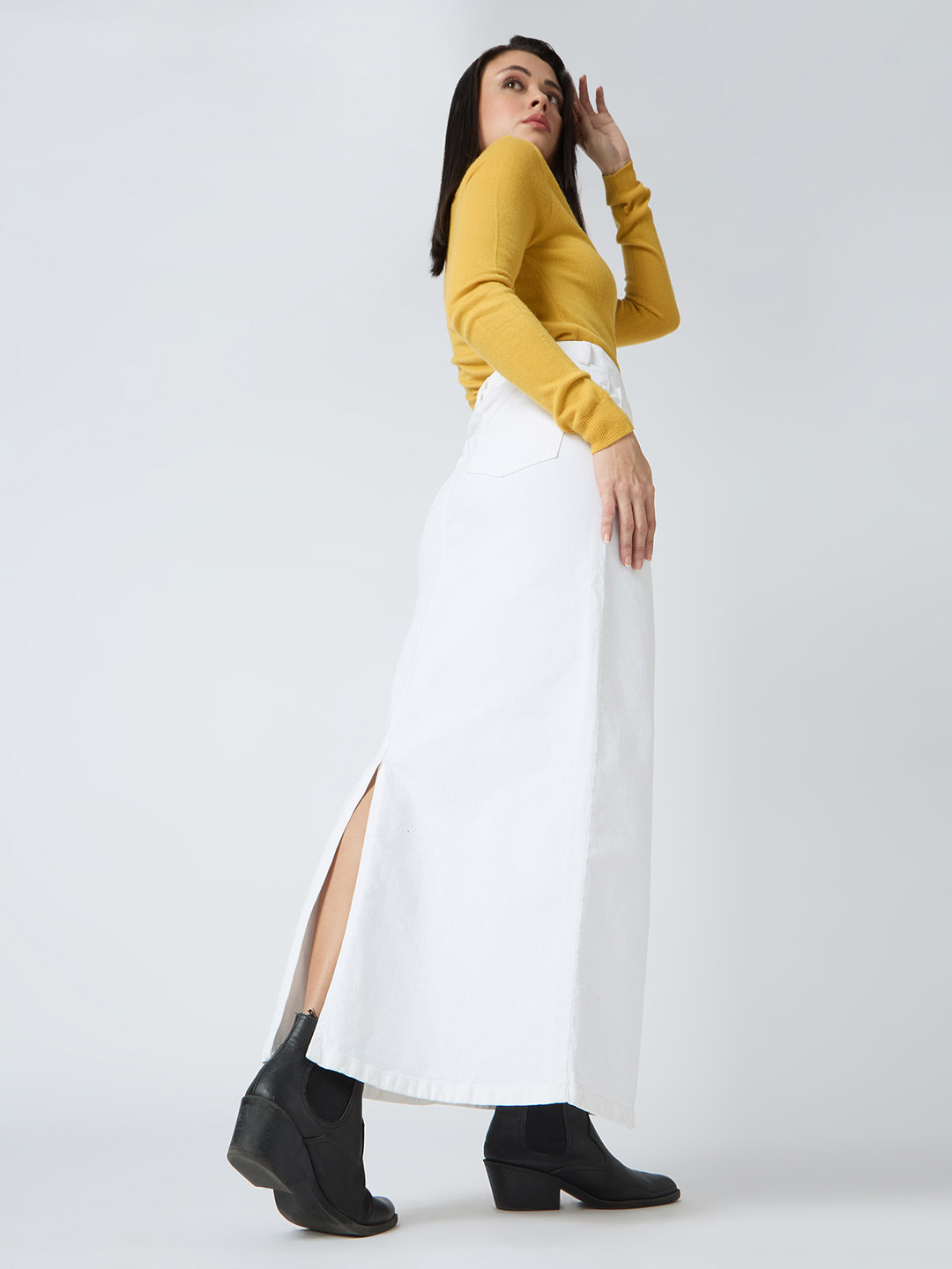 Globus Stretchable Solid Mid-Rise Back Slit Straight Maxi Denim Skirt