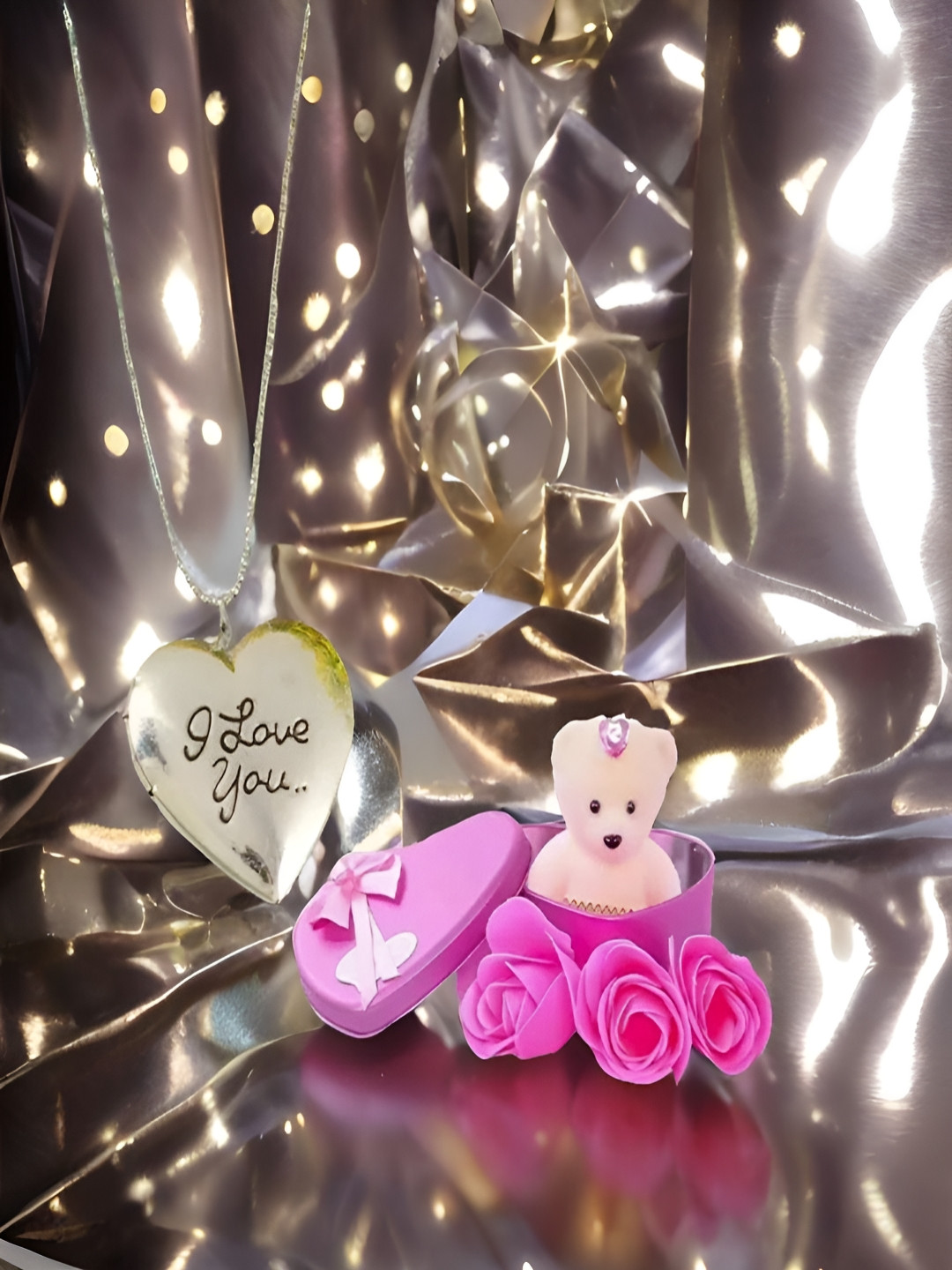 UNIVERSITY TRENDZ Pink & White Pendant Chain & Teddy Bear Gift Set