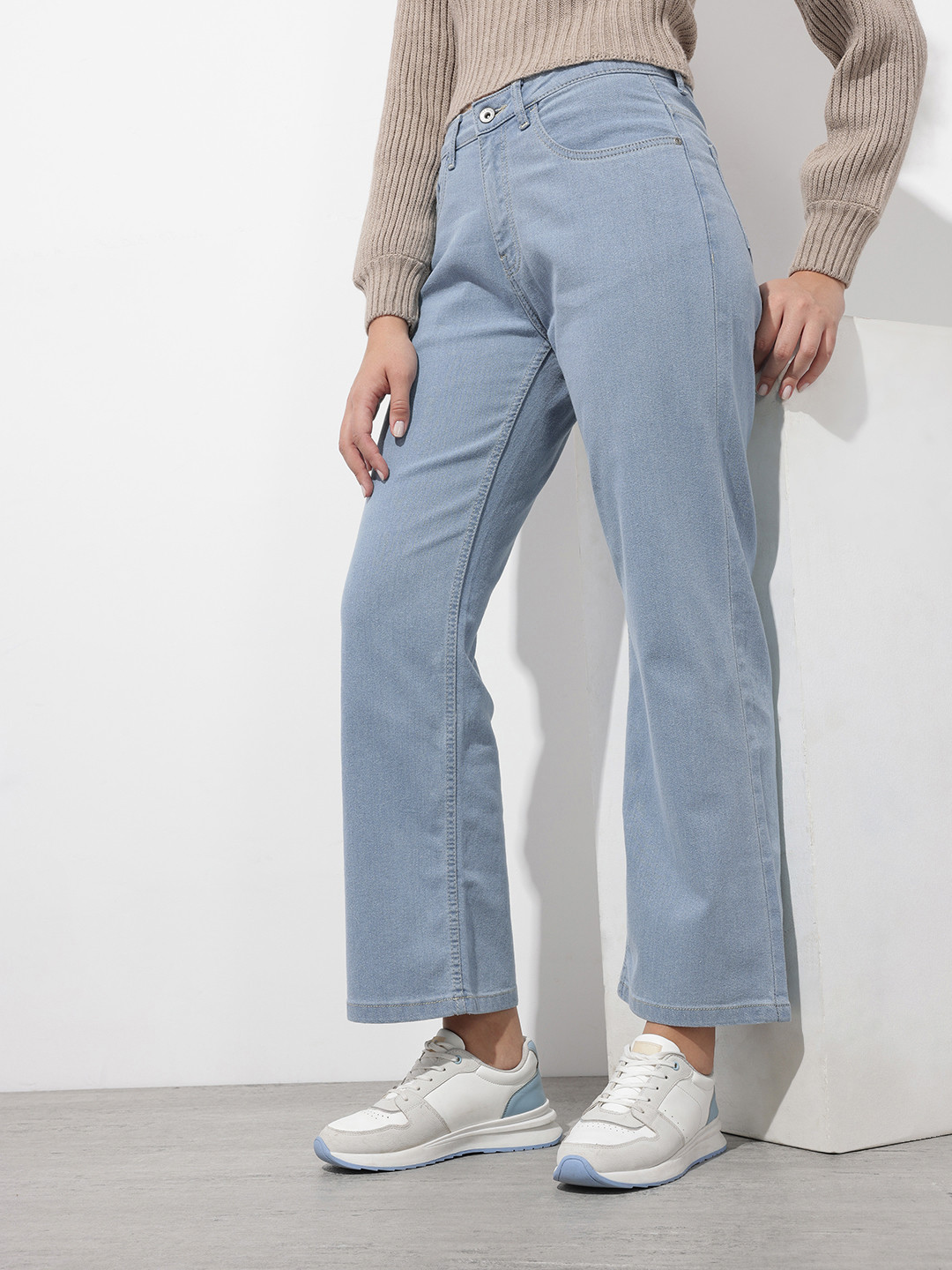 The Roadster Life Co. Women Straight Fit Stretchable Cropped Jeans