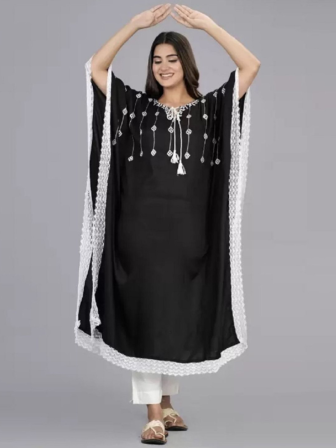 MF Hayat Thread Work Key Hole Neck Kimono Sleeves Kaftan Kurta