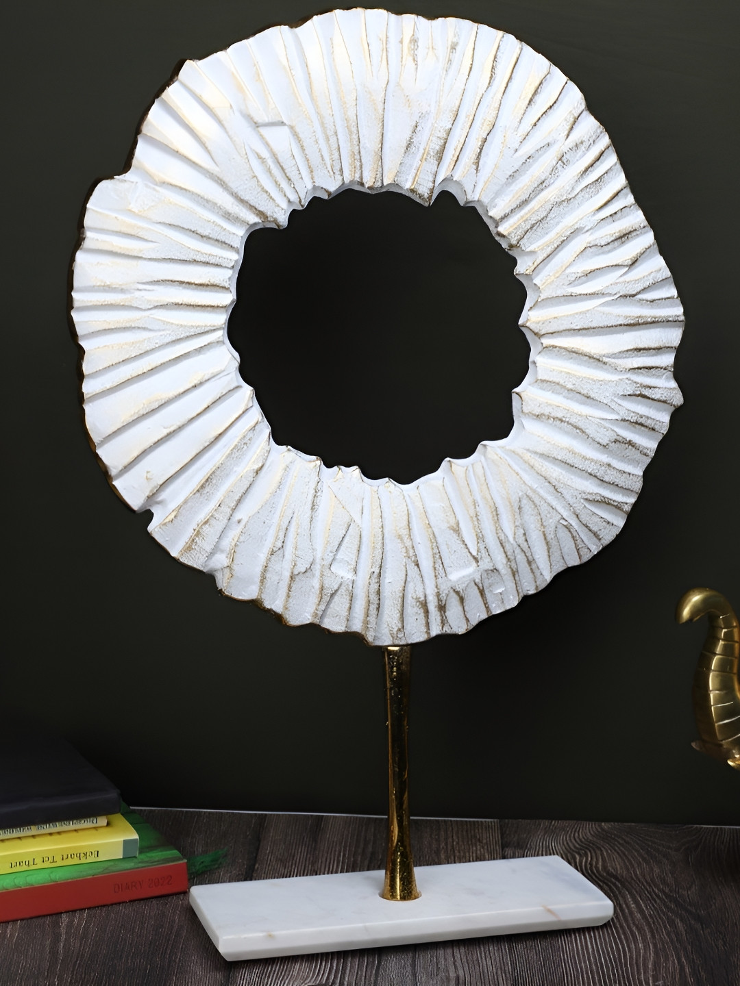 THE HOME CO. White Metal Metallic Living Room Medium Showpiece - 21.5 Inches