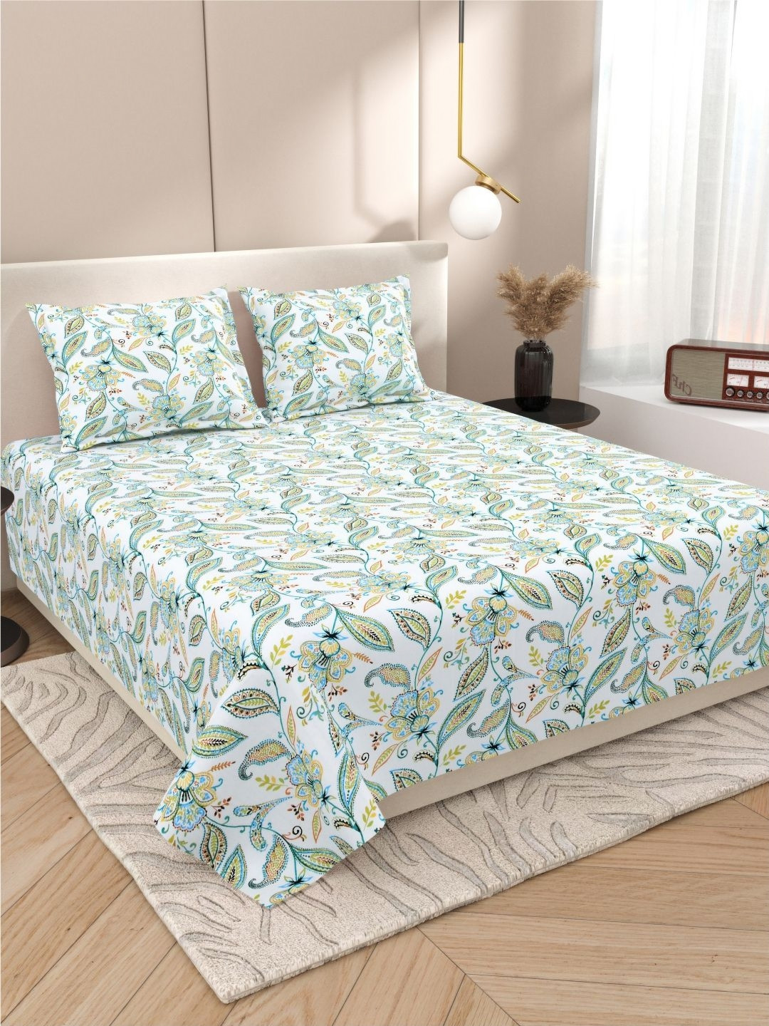 DREAM WEAVERZ Floral King Size Pure Cotton Bedsheet With 2 Pillow Cover