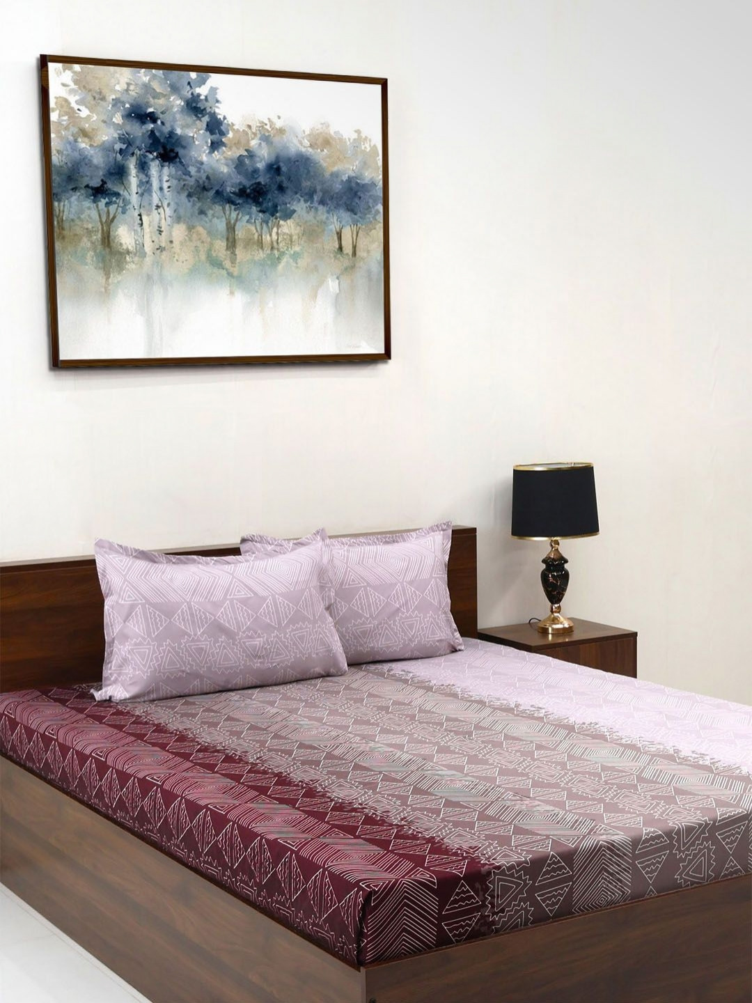 Steve & Anderson Elevate Lavender Geometric Microfiber 164 TC Fitted Queen Bedsheet with 2 Pillow Covers-100 x 88 inches