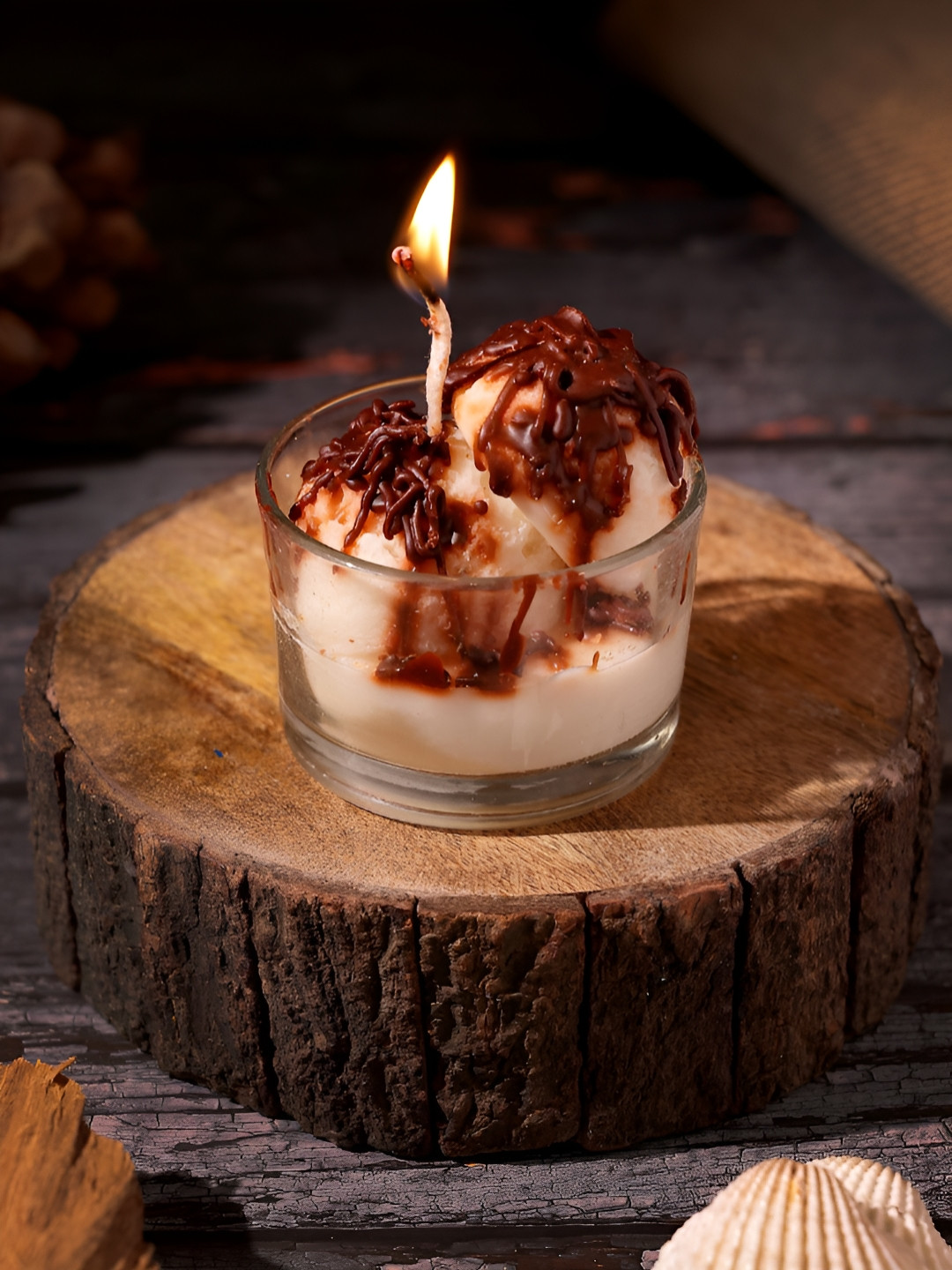 Dhrohar Scented 1 Wick Vanilla Ice Cream Cupcake Solid Geometric Regular Jar Candles