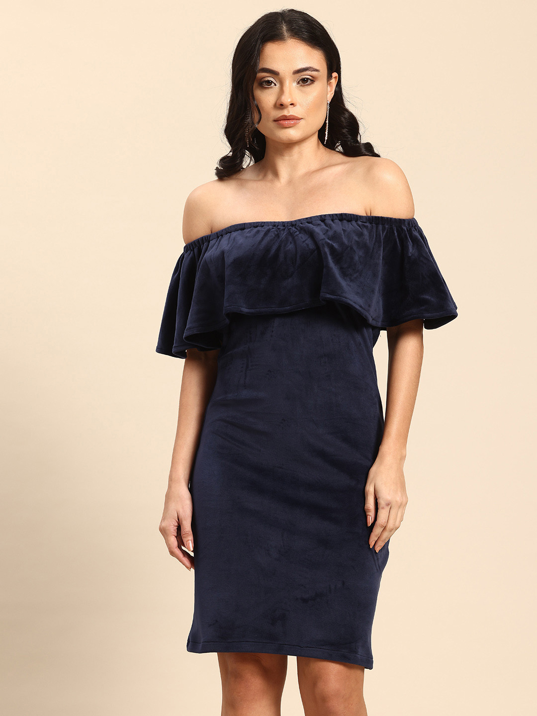 Qurvii Off-Shoulder Layered Velvet Bodycon Dress
