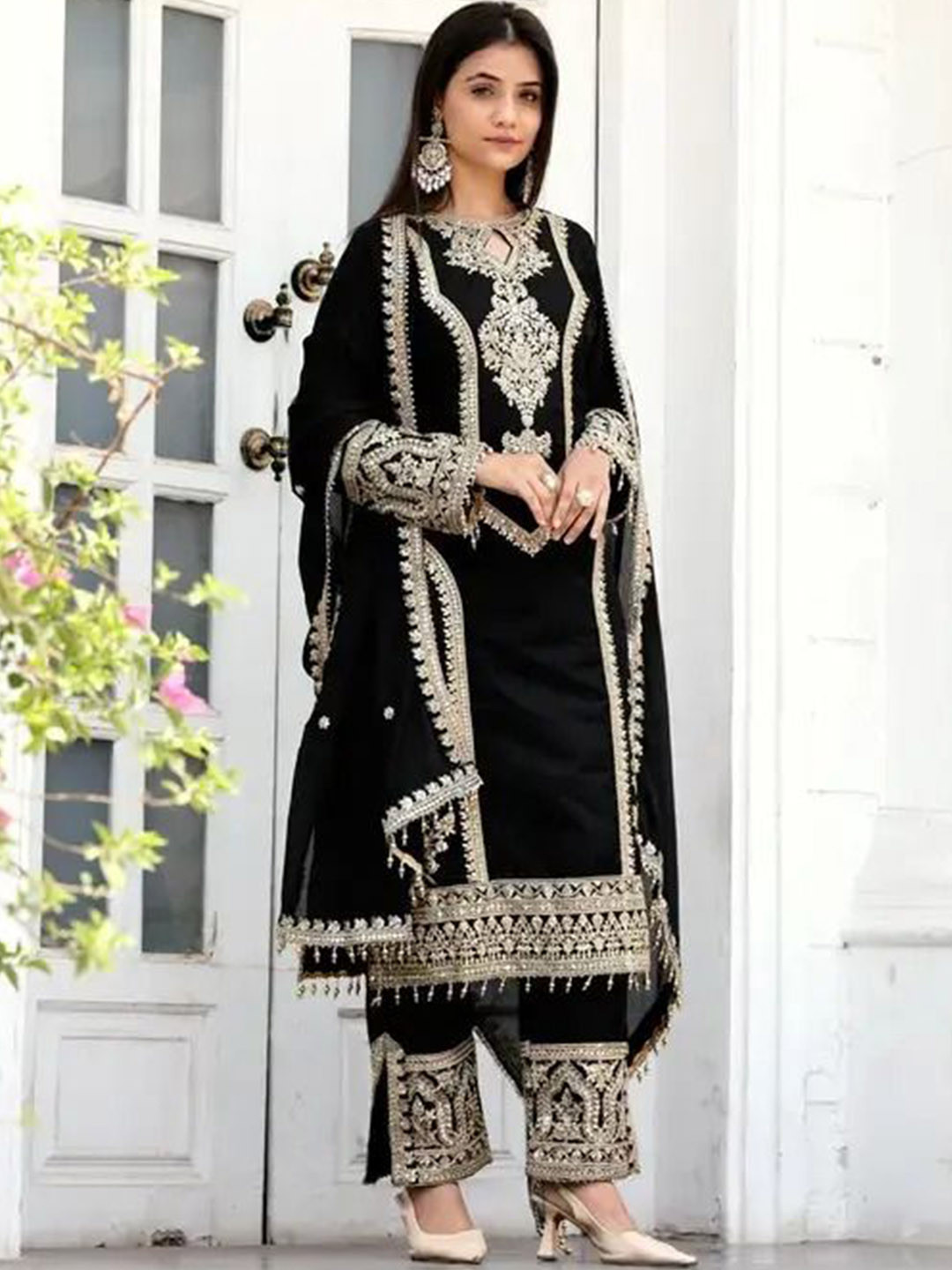 GRISHU COLLECTION Embroidered Zari Work Keyhole Neck Straight Kurta With Trouser & Dupatta