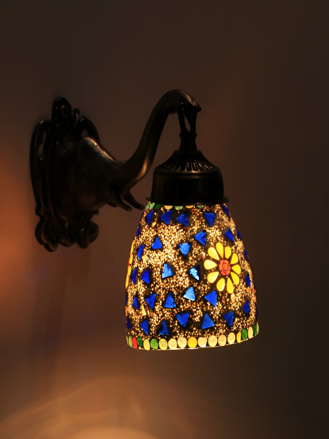 VAGalleryKing White & Blue Printed Bell Shaped Antique Elephant Design Glass Wall Lamp