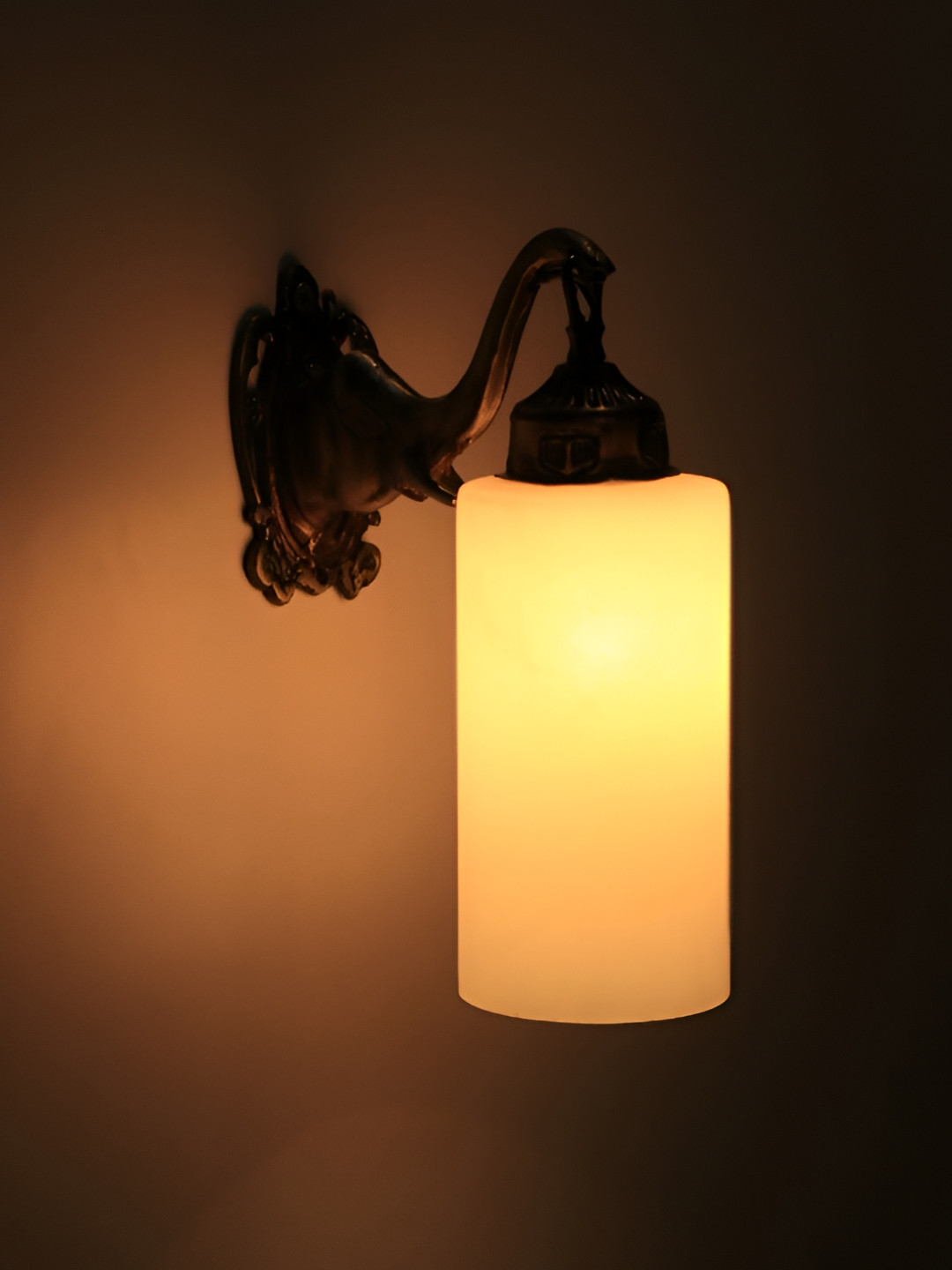 VAGalleryKing White & Gold-Toned Glass Elephant Design Cylinder Shaped Wall Lamp