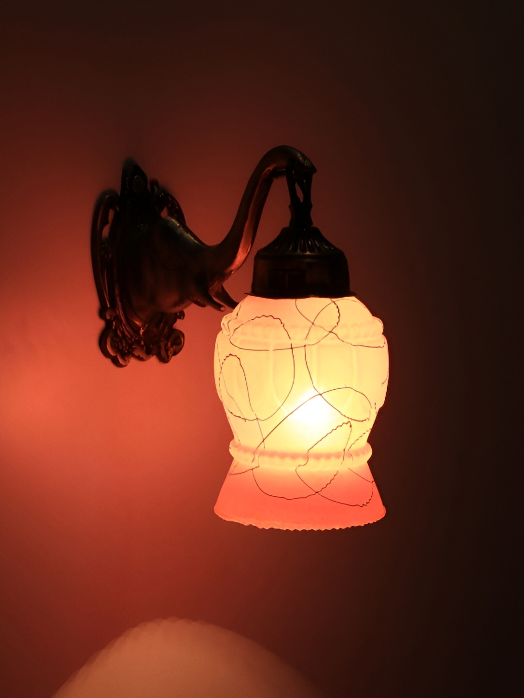 VAGalleryKing Pink & Gold-Toned Textured Elephant Design Glass Bell Shaped Wall Lamp