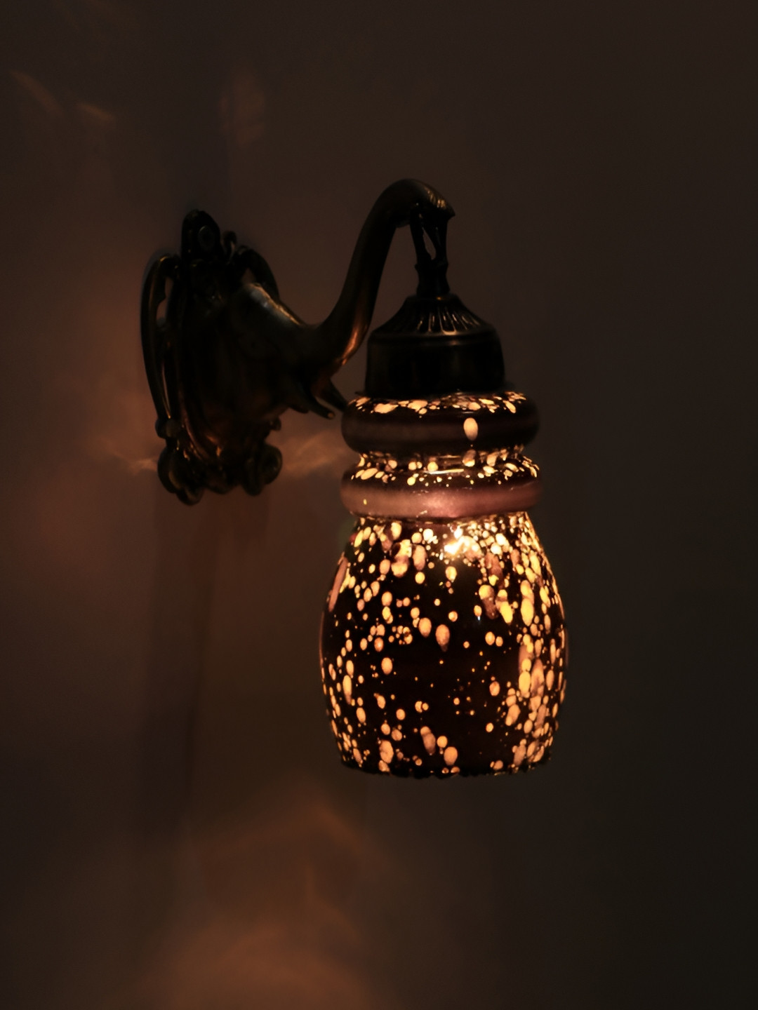 VAGalleryKing Black & Gold-Toned Textured Glass Elephant Design Abstract Shaped Wall Lamp