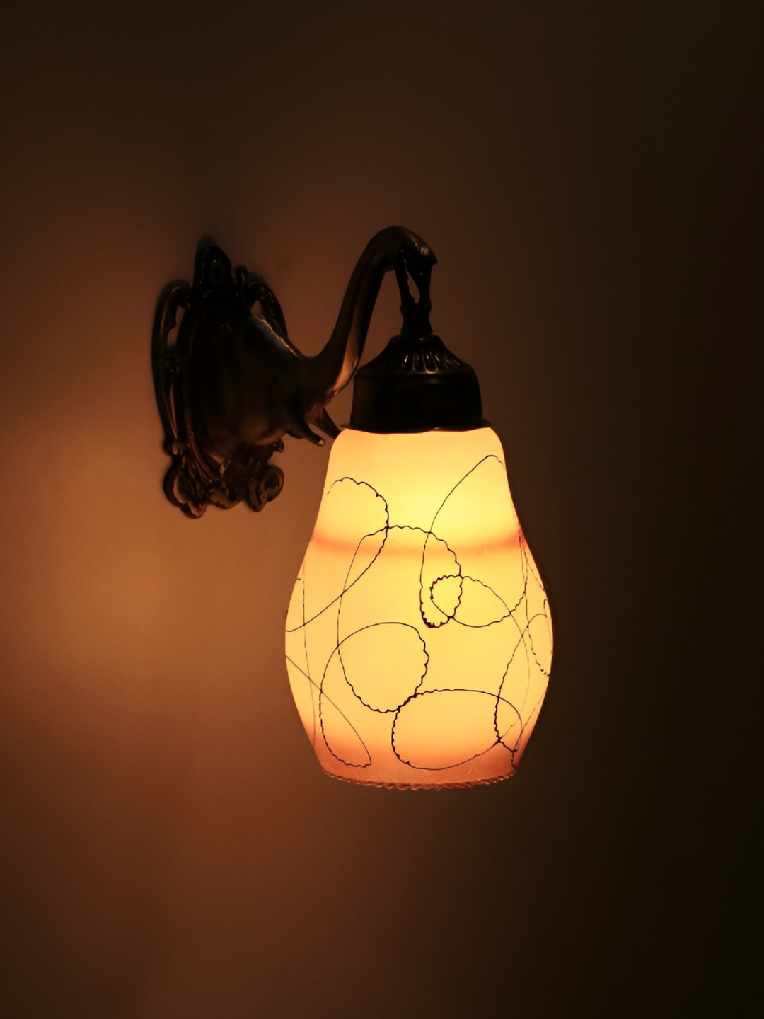 VAGalleryKing Brown & White Printed Antique Elephant Design Glass Wall Lamp
