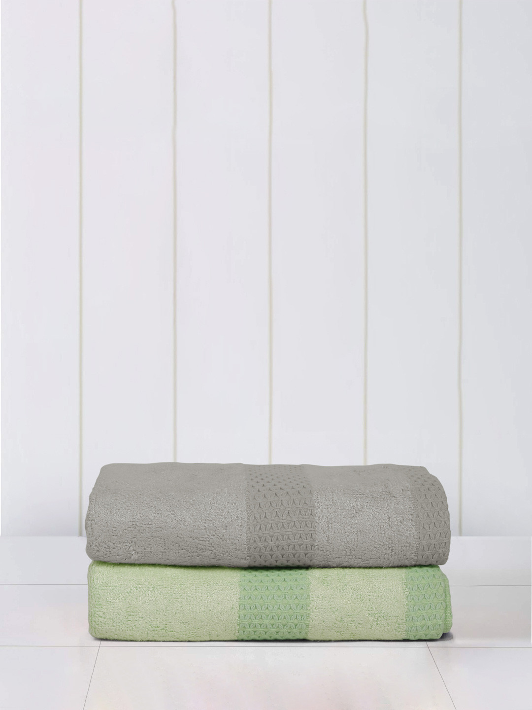 Mulberry Living 2Pcs Silver Grey & Neon Green Solid Bamboo Bliss Bath Towels