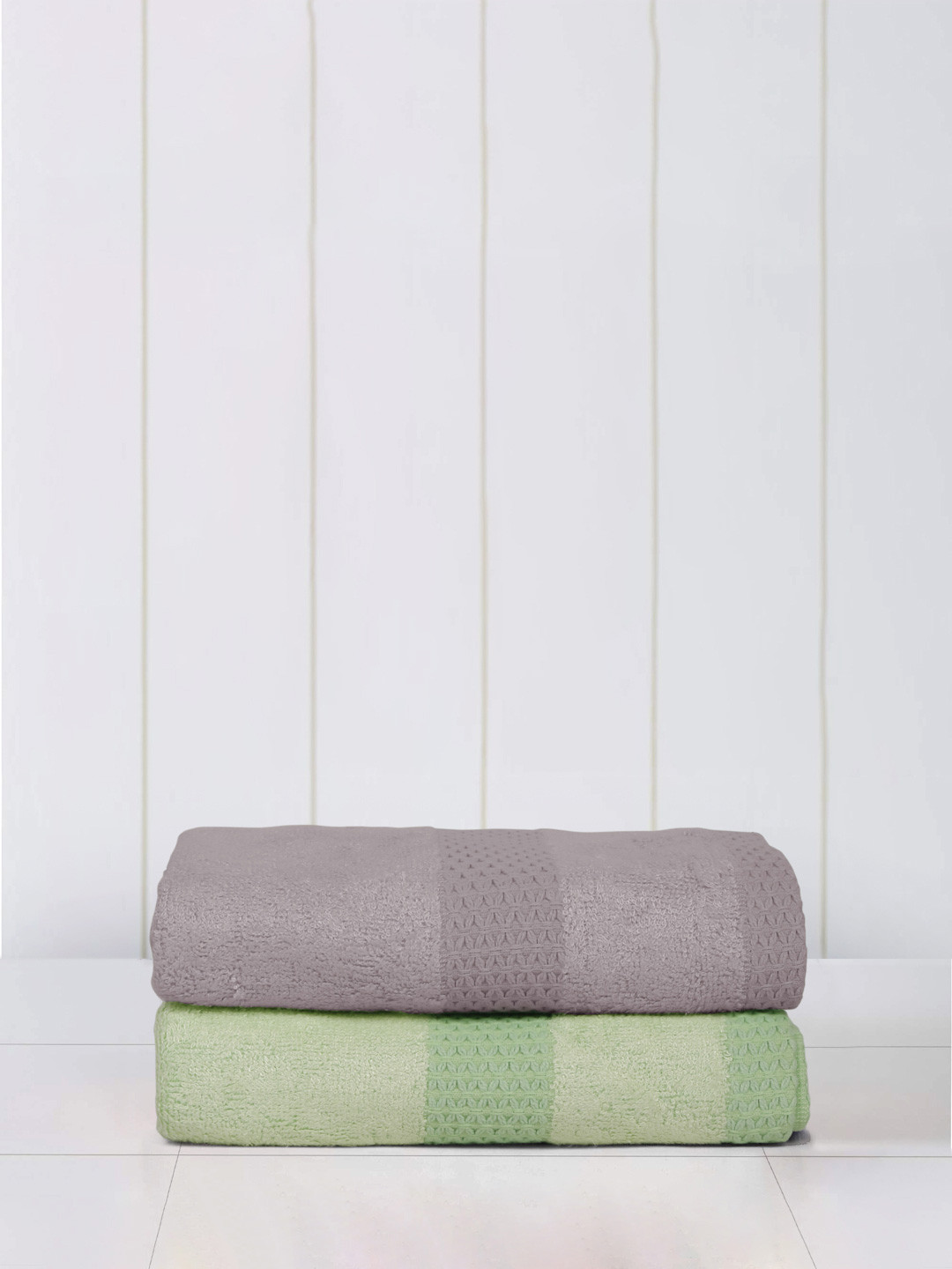 Mulberry Living 2Pcs Light Lavender & Neon Green Solid Bamboo Bliss Bath Towels