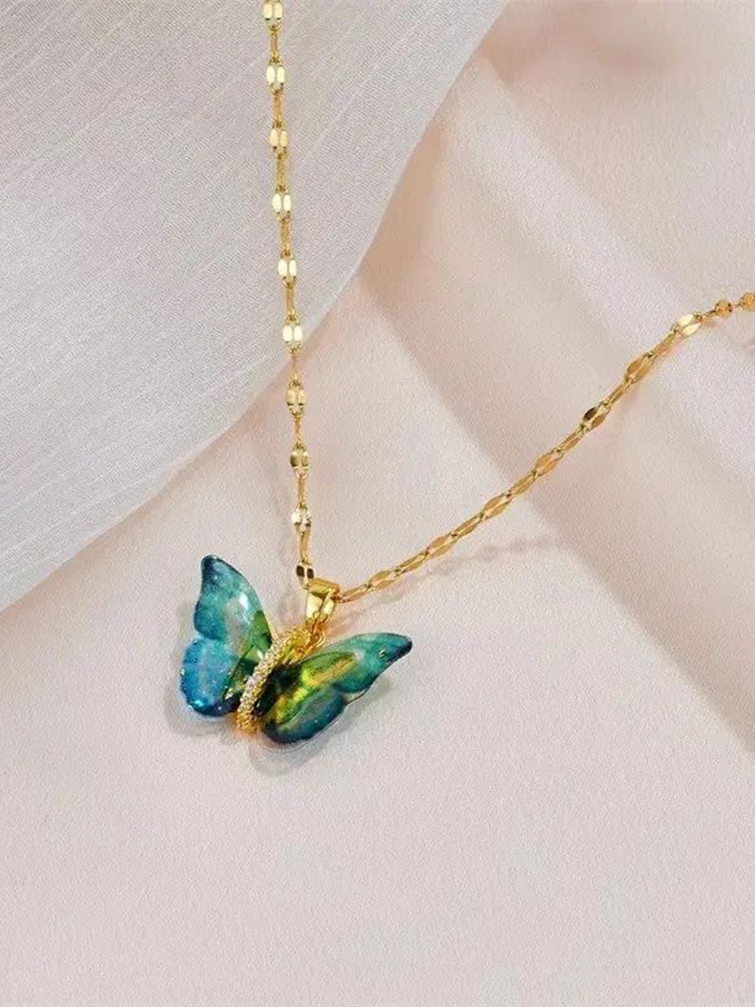 DIVASTRI Gold-Plated Stainless Steel Anti-Tarnish Butterfly locket Pendant With Chain