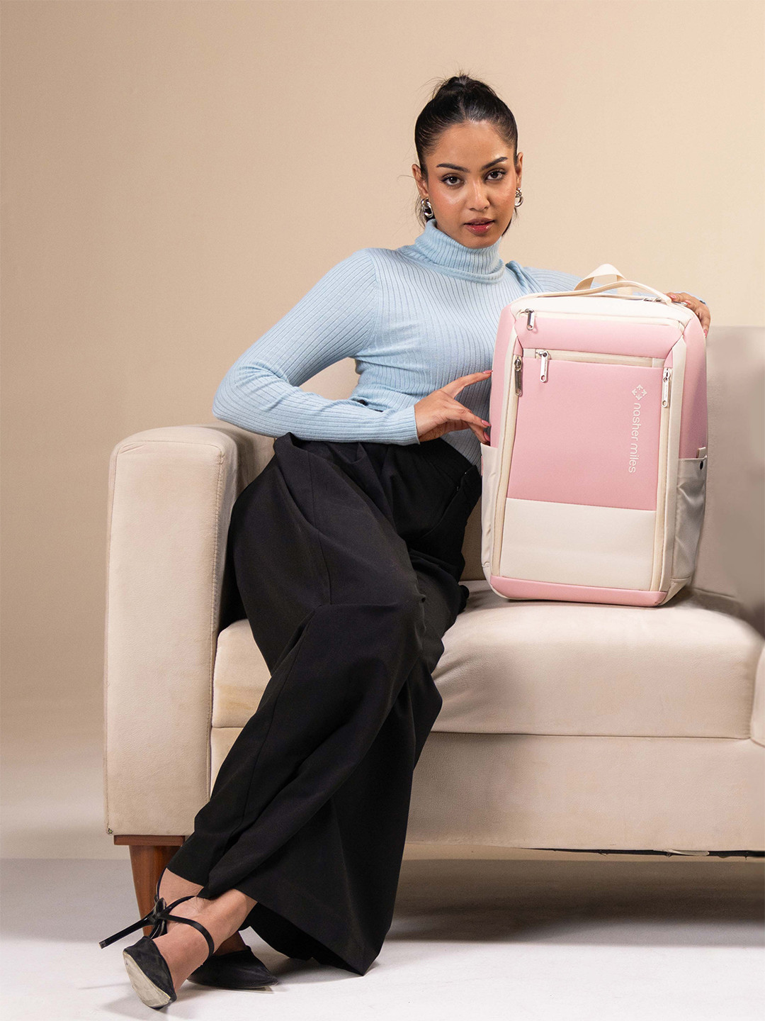 Nasher Miles Williamsburg 35L Polyester Pink Unisex Overnighter Casual Laptop Backpack