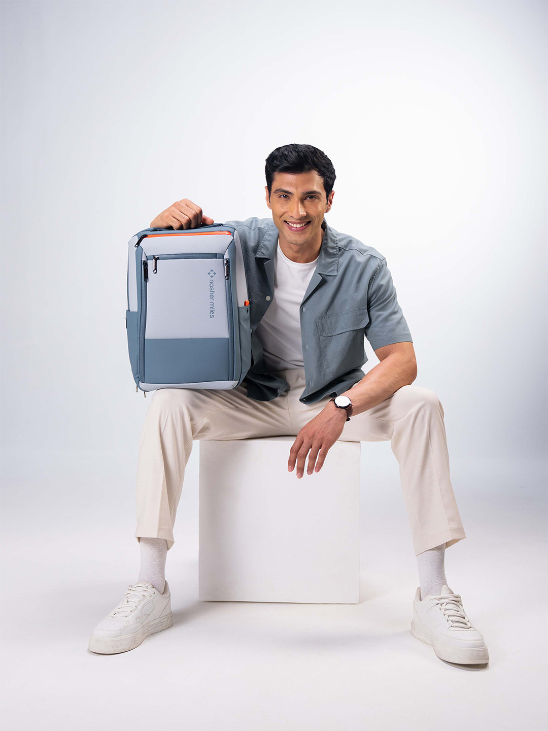 Nasher Miles Williamsburg 35L Polyester Blue Unisex Overnighter Casual Laptop Backpack