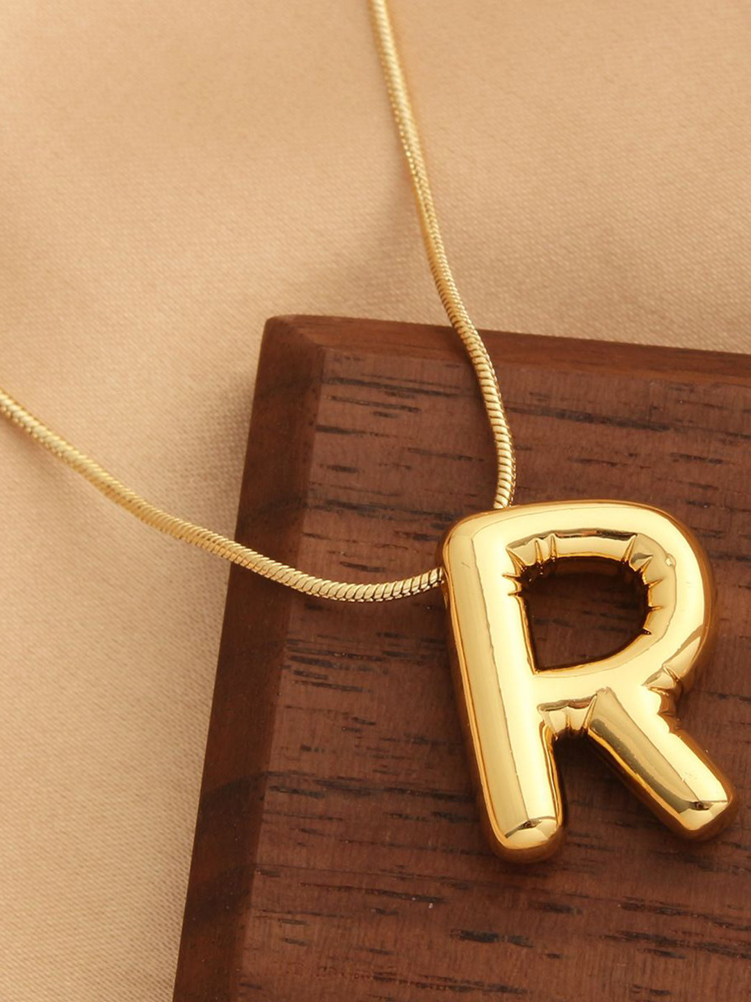 MEENAZ Gold-Plated Stainless Steel Anti-Tarnish R Initial Alphabet Pendant with Chain