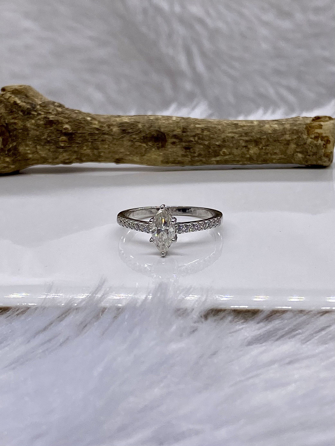 Cutiefy By Fiona diamonds Silver-Plated Stone-Studded Faylinn Moissanite Ring