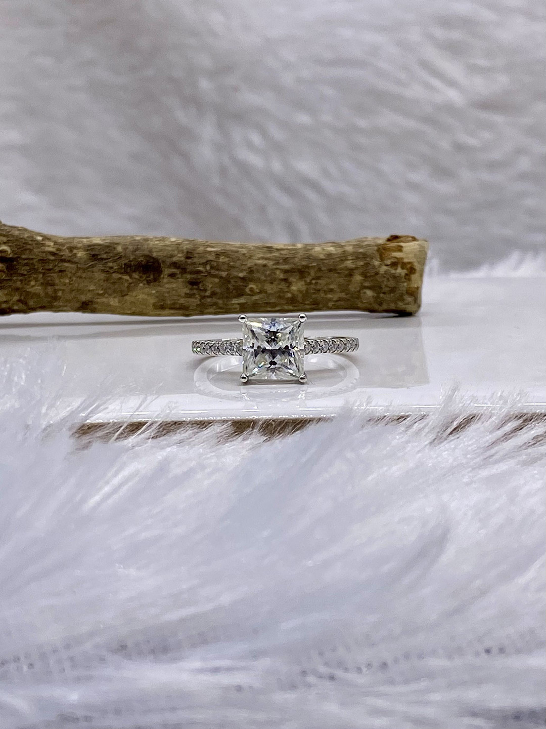 Cutiefy By Fiona diamonds Kallira Moissanite 925 Sterling Silver-Plated Stone-Studded Ring