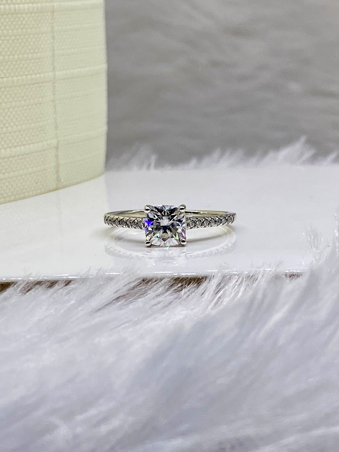 Cutiefy By Fiona diamonds Quinara Moissanite 925 Sterling Silver-Plated Stone-Studded Ring