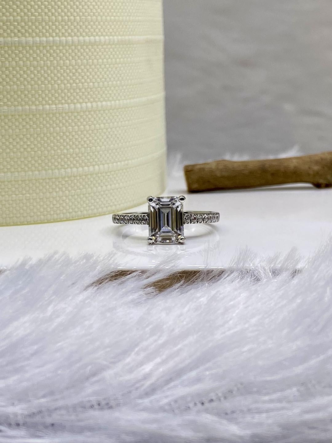 Cutiefy By Fiona diamonds Ysella Moissanite 925 Sterling Silver-Plated CZ Studded Ring