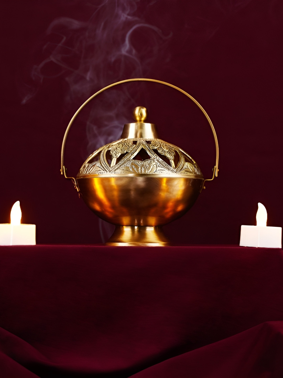 THE HOME CO. Gold-Toned Carved Brass Round Lobandan Basket