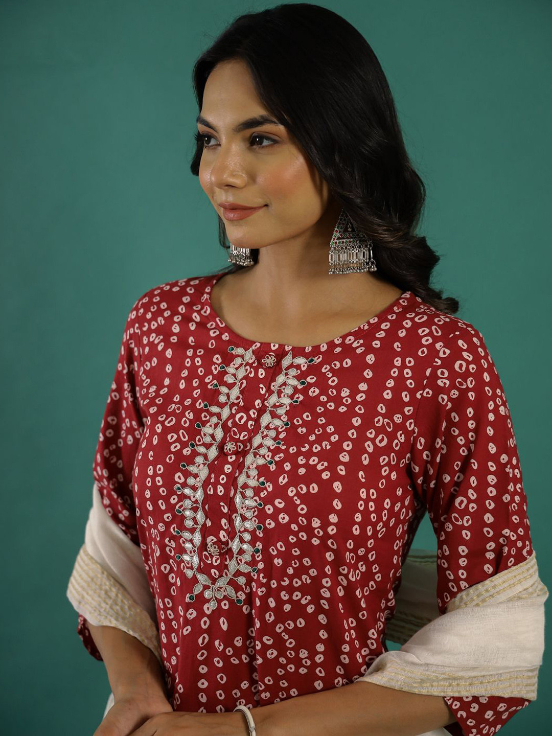 Sangria Red & white Bandhani Printed Gotta Patti Round Neck Pure Cotton Straight Kurta