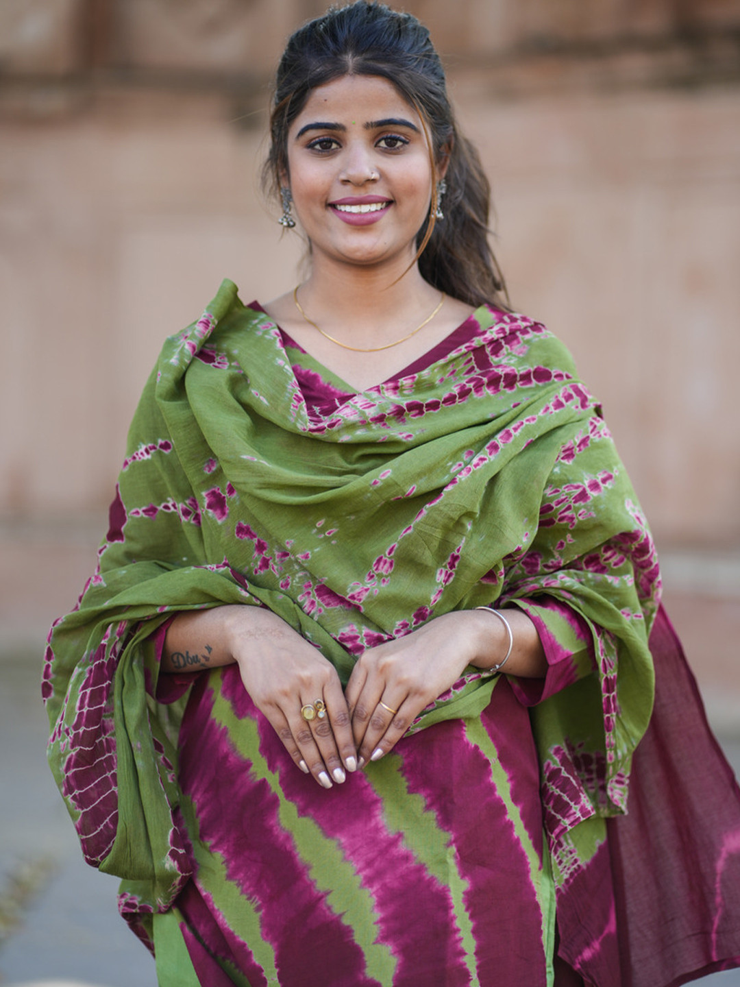 Bahe Kurtiz Leheriya Tie and Dye Straight Pure Cotton Kurta with Trousers And Dupatta