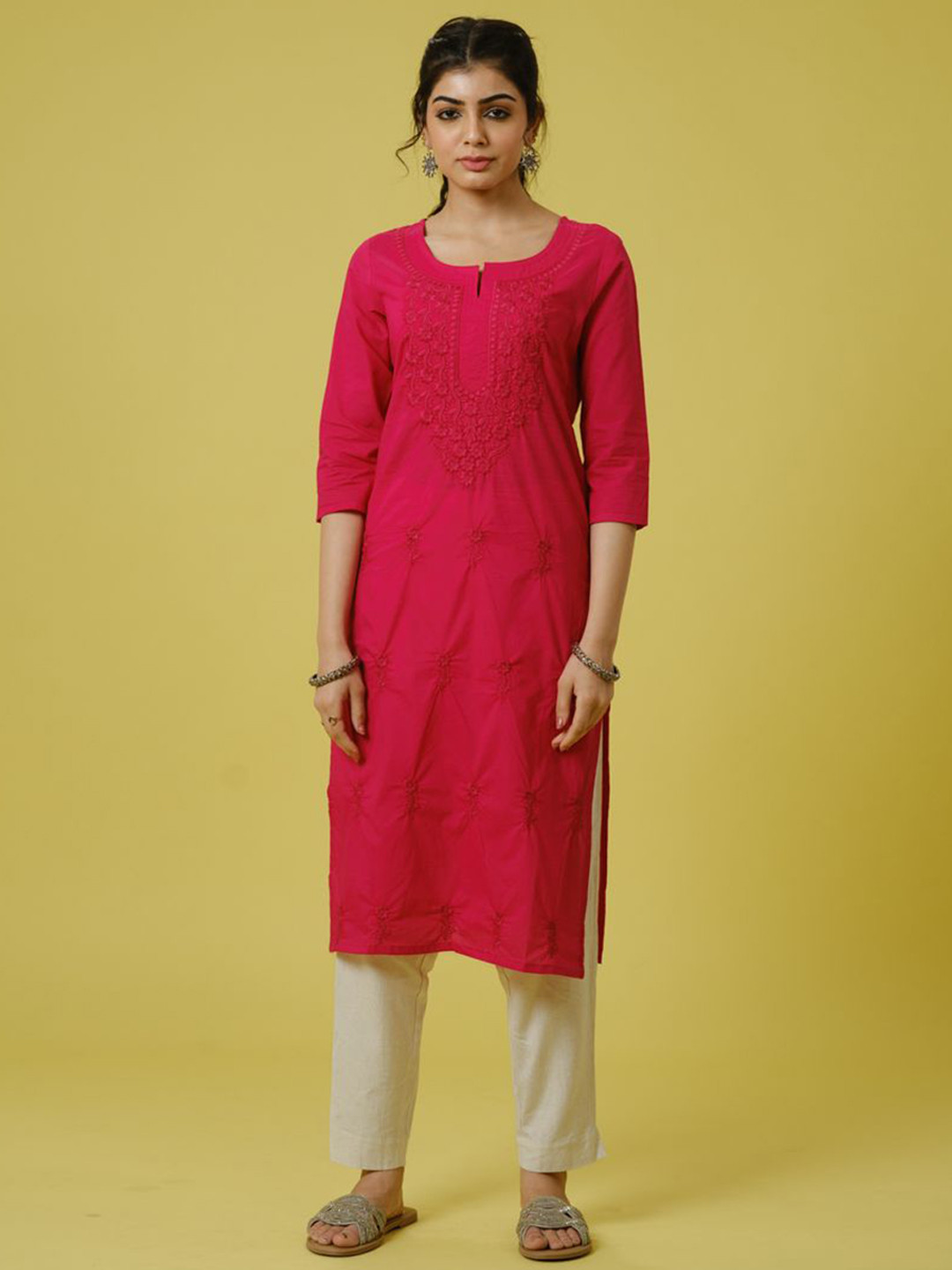 Hassu's Thread Work Round Neck Straight Kurta