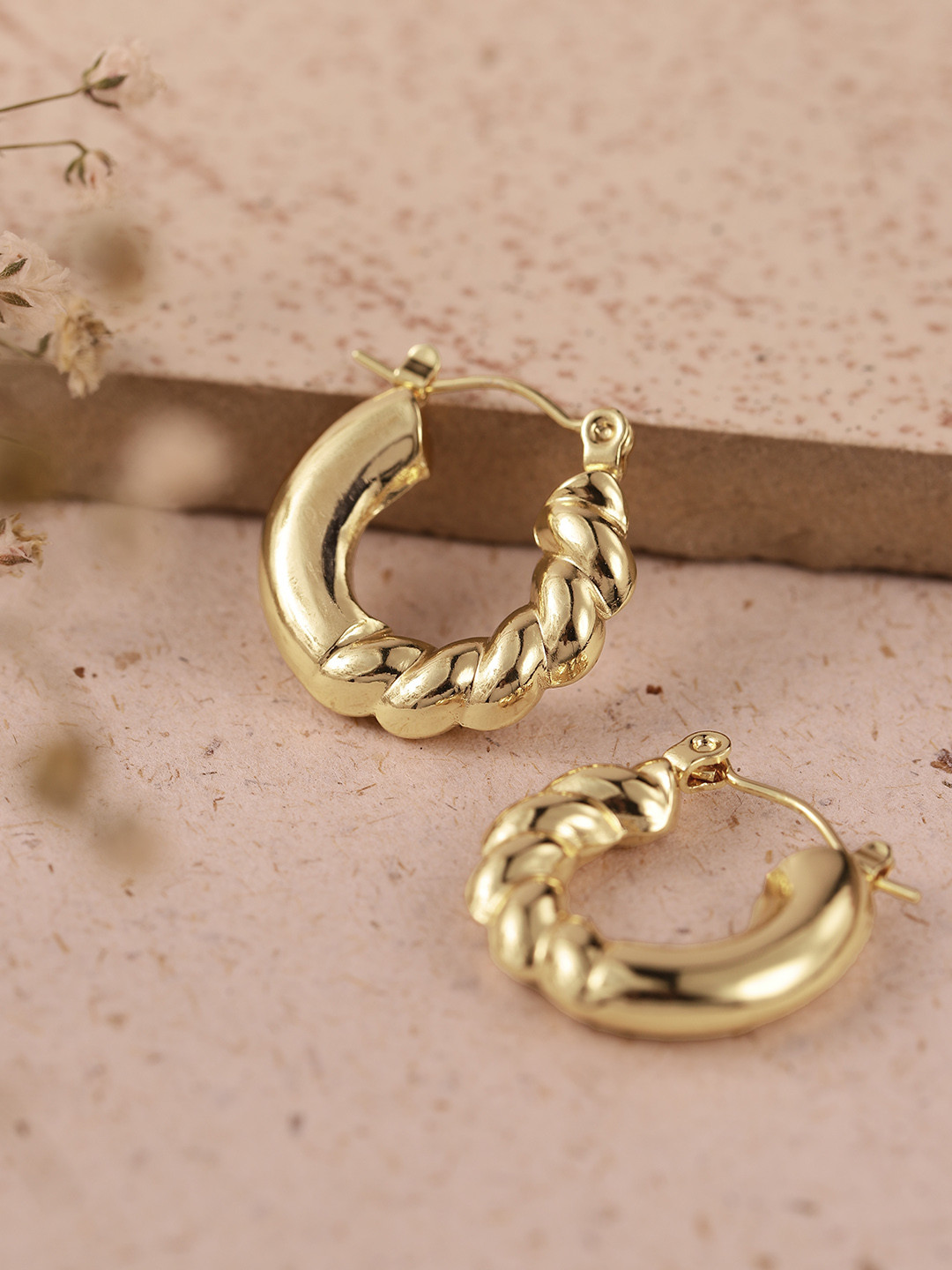 DressBerry Circular Mini Hoop Earrings