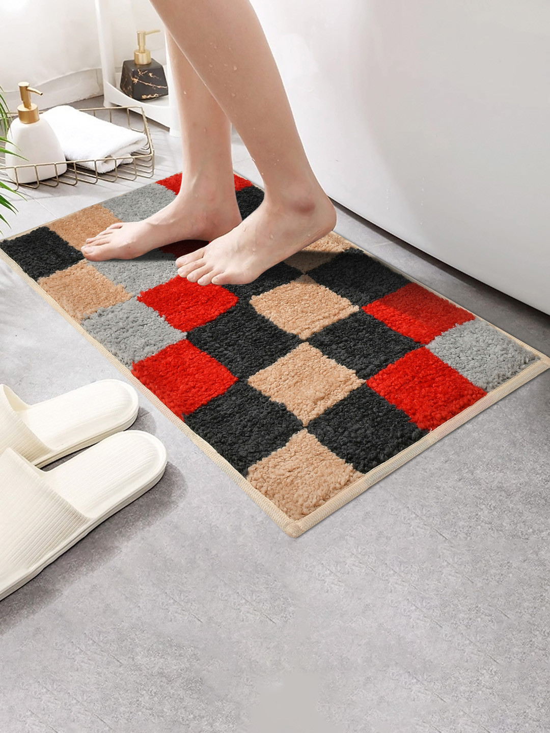 MAA ME CONCEPT Beige & Red Square Box Design Microfiber Bath Rug