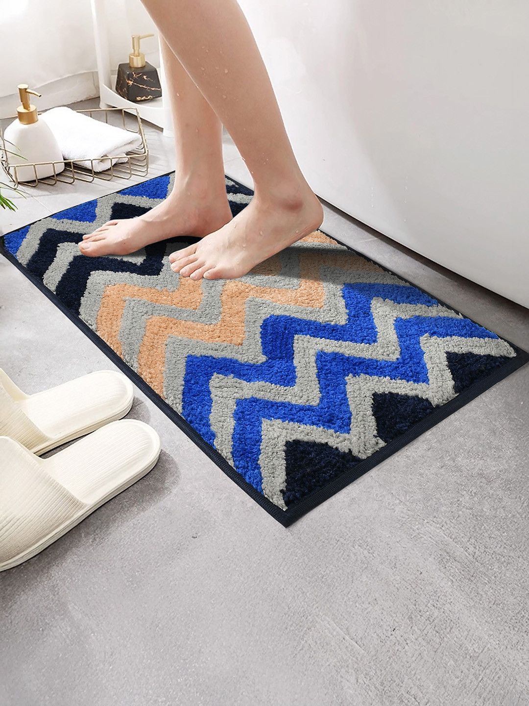 MAA ME CONCEPT Blue & Grey Zig Zag Design Microfiber Bath Rug