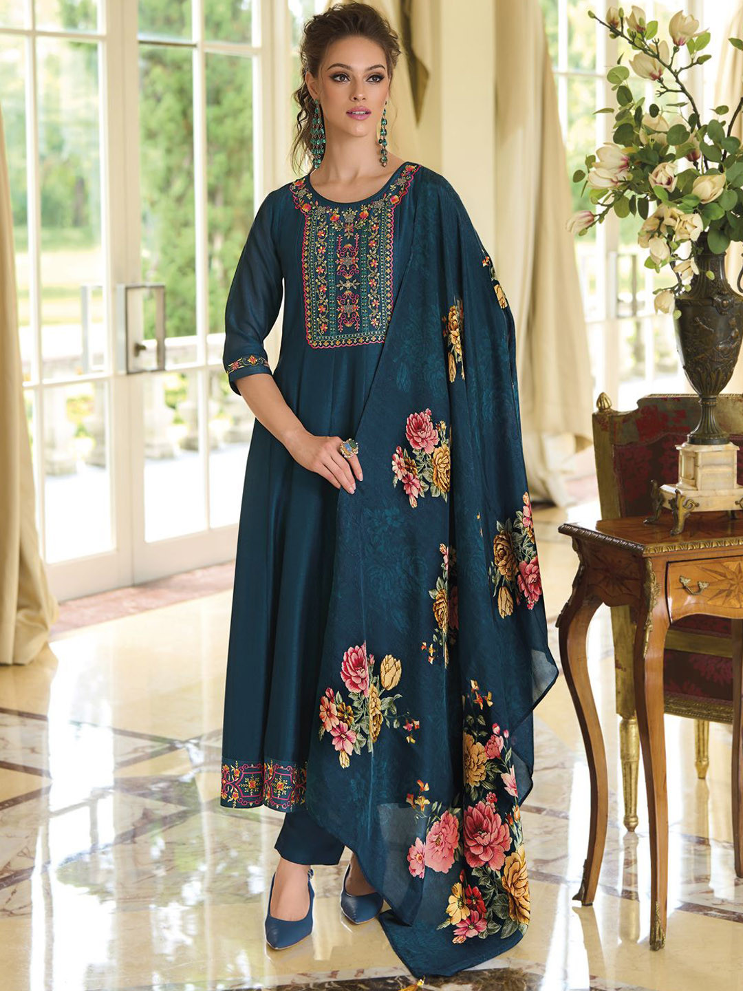 VredeVogel Ethnic Motifs Embroidered Round Neck Anarkali Kurta With Trouser & Dupatta