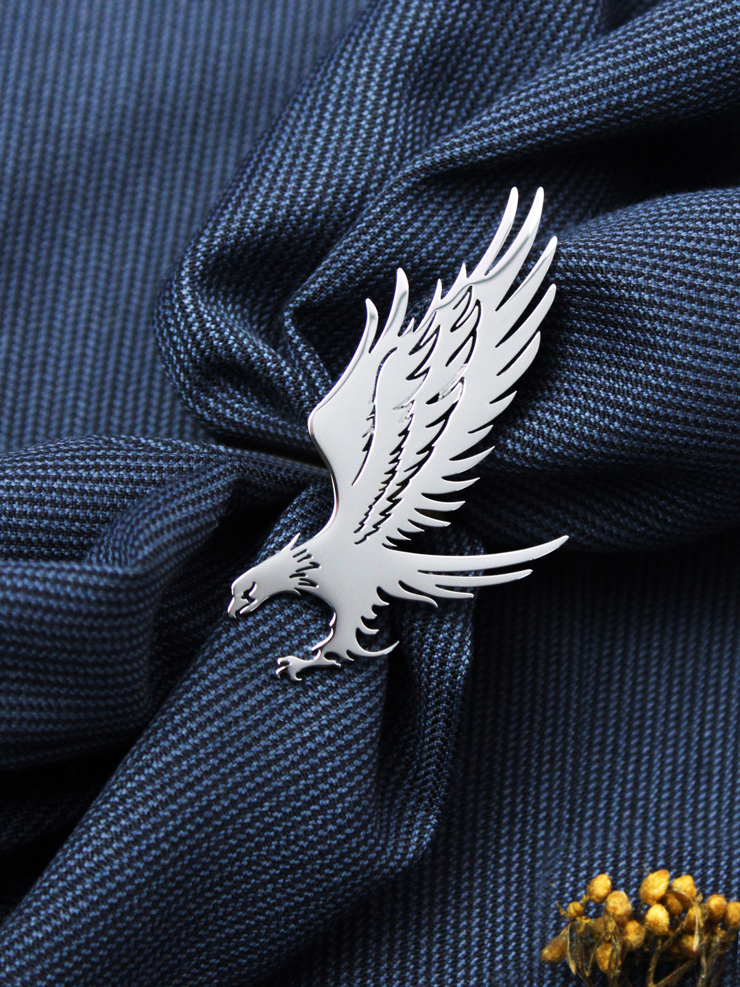 House of Pataudi Men Silver-Plated Stainless Steel Eagle Brooch