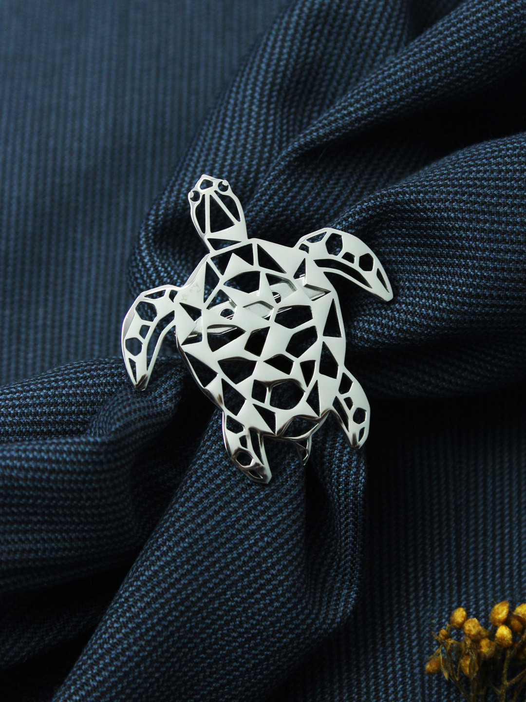 House of Pataudi Men Silver-Plated Stainless Steel Turtle Brooch