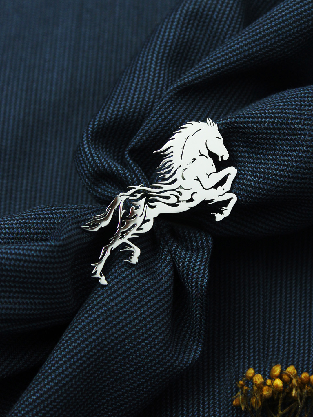 House of Pataudi Men Silver-Plated Stainless Steel Horse Brooch