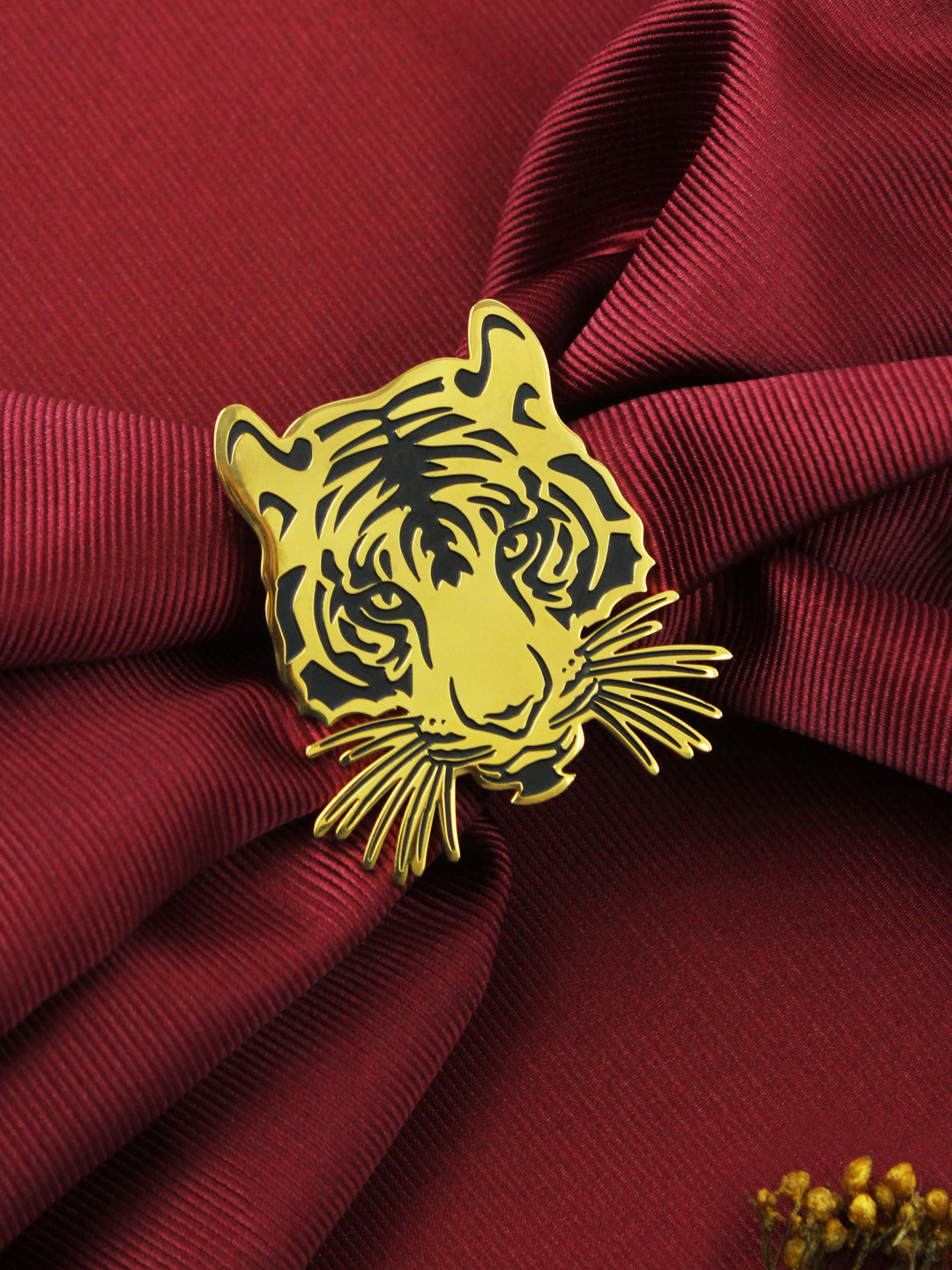 House of Pataudi Men Gold-Plated Stainless Steel Tiger Brooch