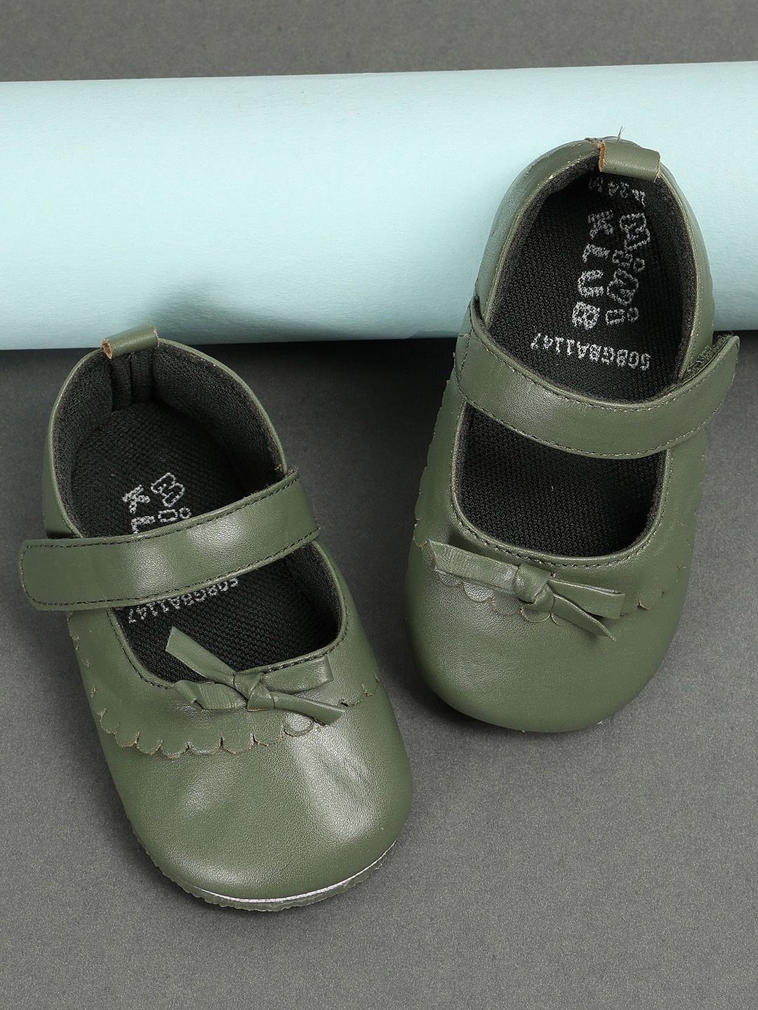 MINI KLUB Girls Velcro Fashion Slip-On Sneakers