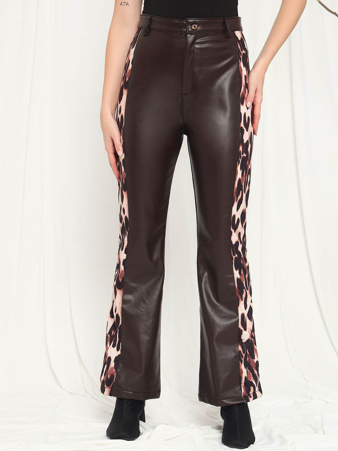 BAESD Women Original Printed Regular Fit Mid-Rise Leather Parallel Trouser