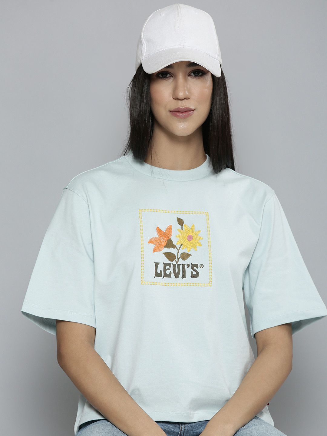 Levis Graphic Printed Embroidered Detailed Pure Cotton T-shirt