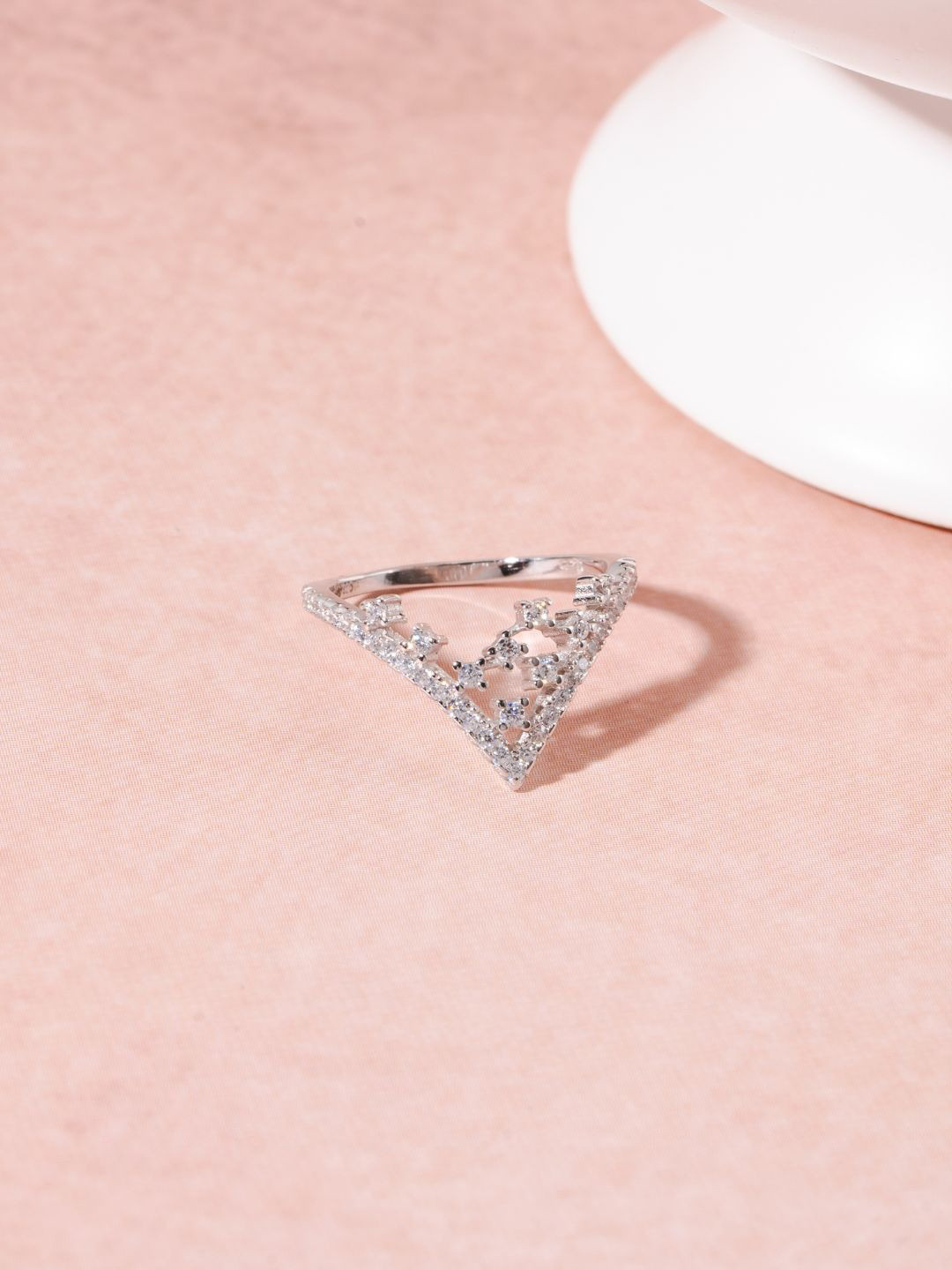 GLYTERS 92.5 Sterling Silver Stone-Studded Tiara Prism Finger Ring