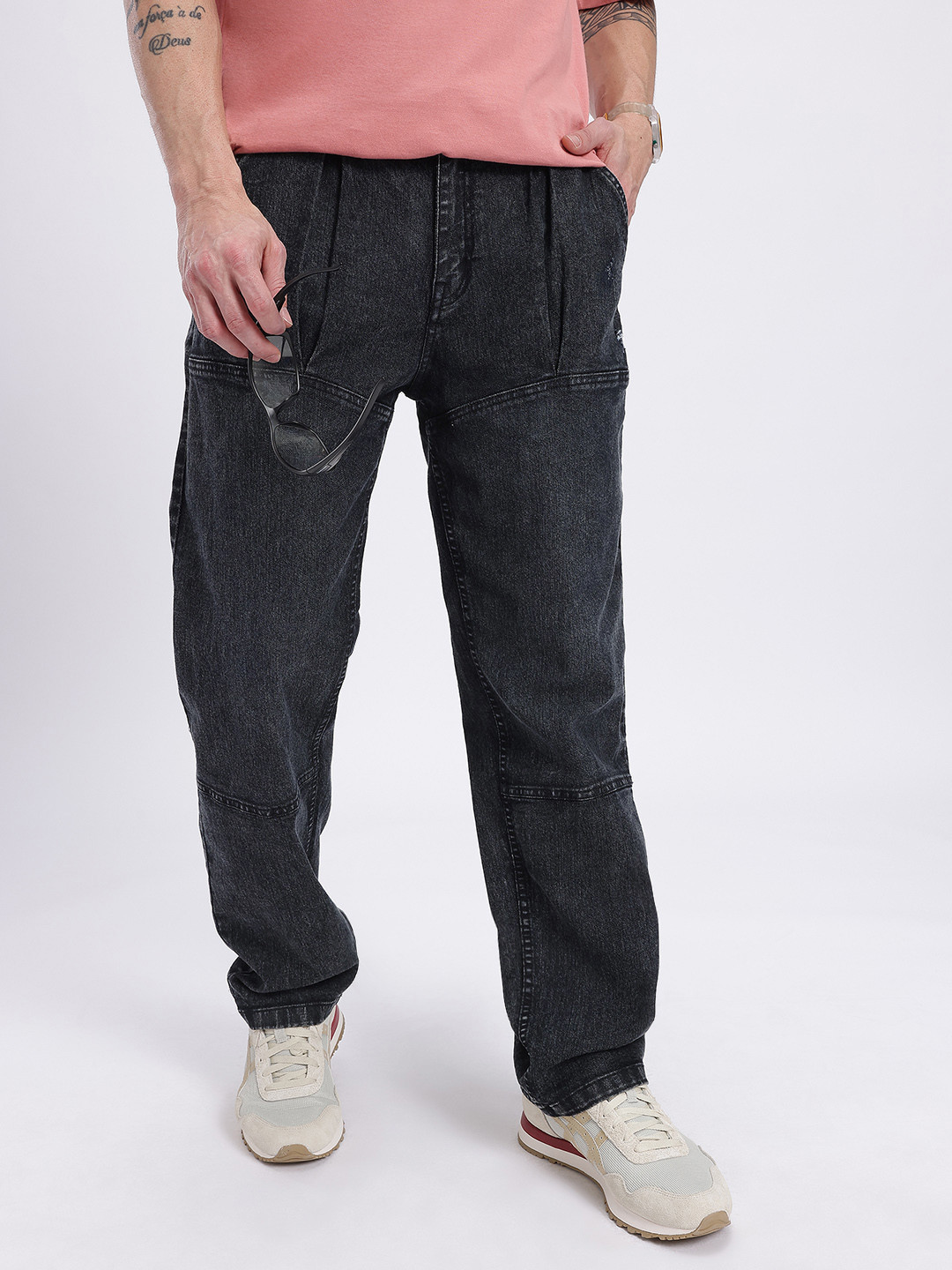 glitchez Men Cat Scratches Pleated Panelled Relaxed Fit Jeans