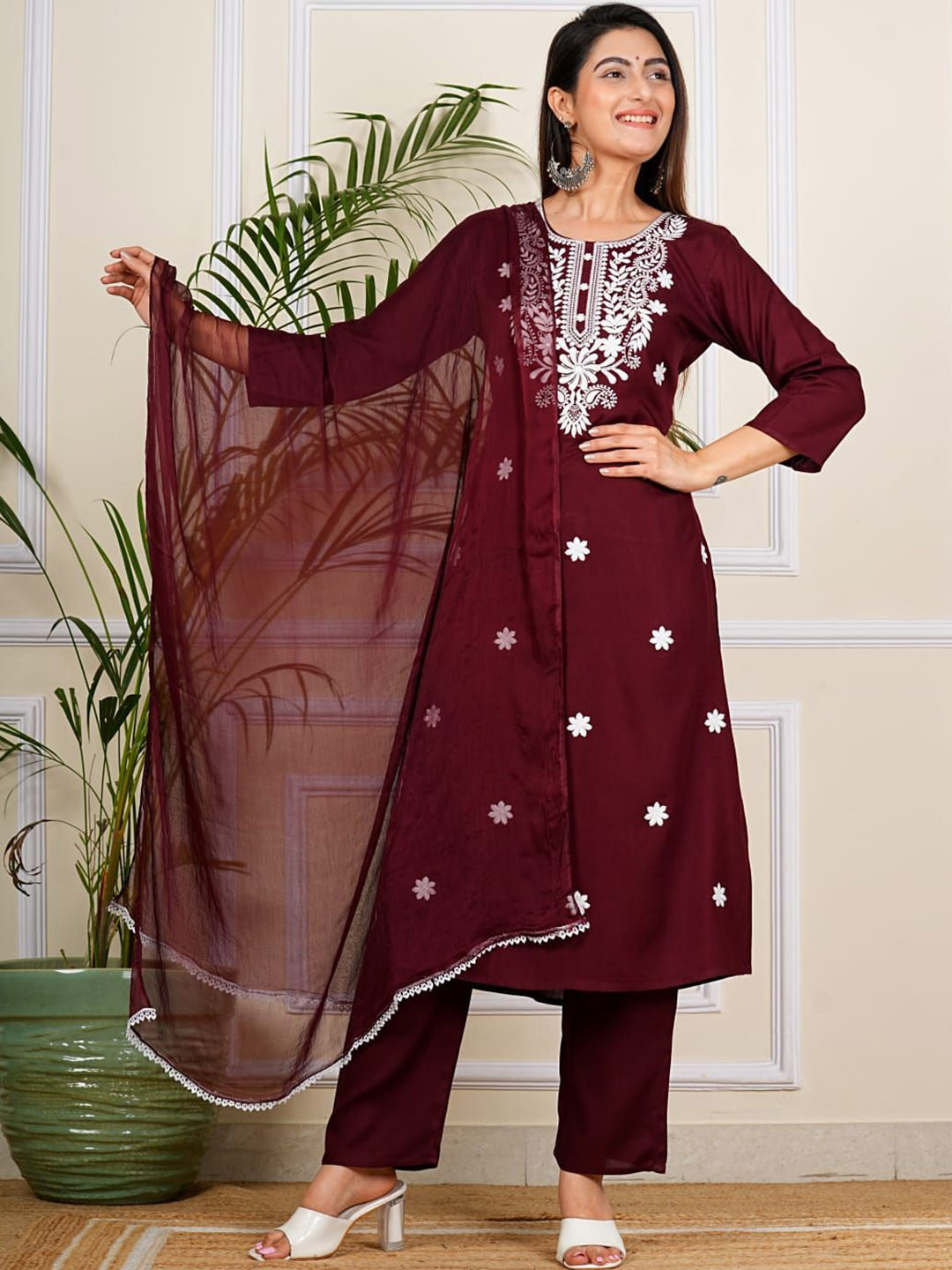 DEVIDINO Floral Embroidered Straight Thread Work Kurta With Trousers And Dupatta