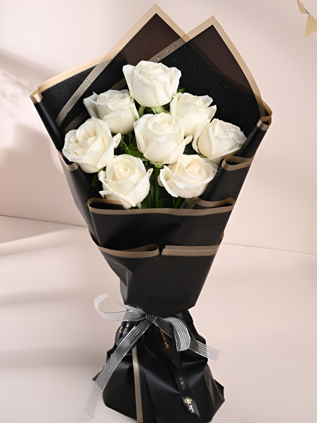 Floweraura White & Black 8 Pieces Roses Fresh Flowers Bouquet