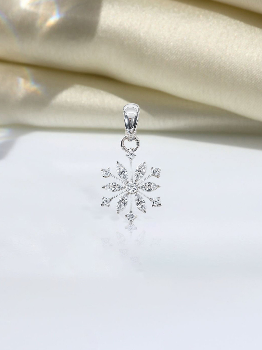 HighSpark 92.5 Sterling Silver Cubic Zirconia Studded Classic Snowflake Solitaire Pendant